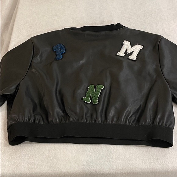 AKIRA Black Logo Tag Crewneck Sweatshirt - Picture 6 of 6